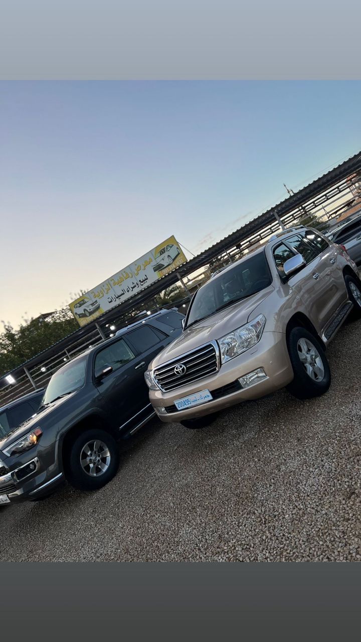 تويوتا لاند كروزر 2018 - نظيفة جداً